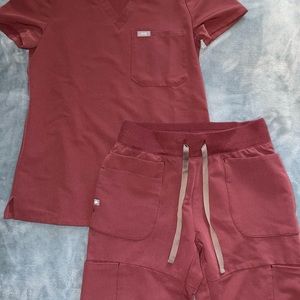 Figs scrub set *top and bottom included*